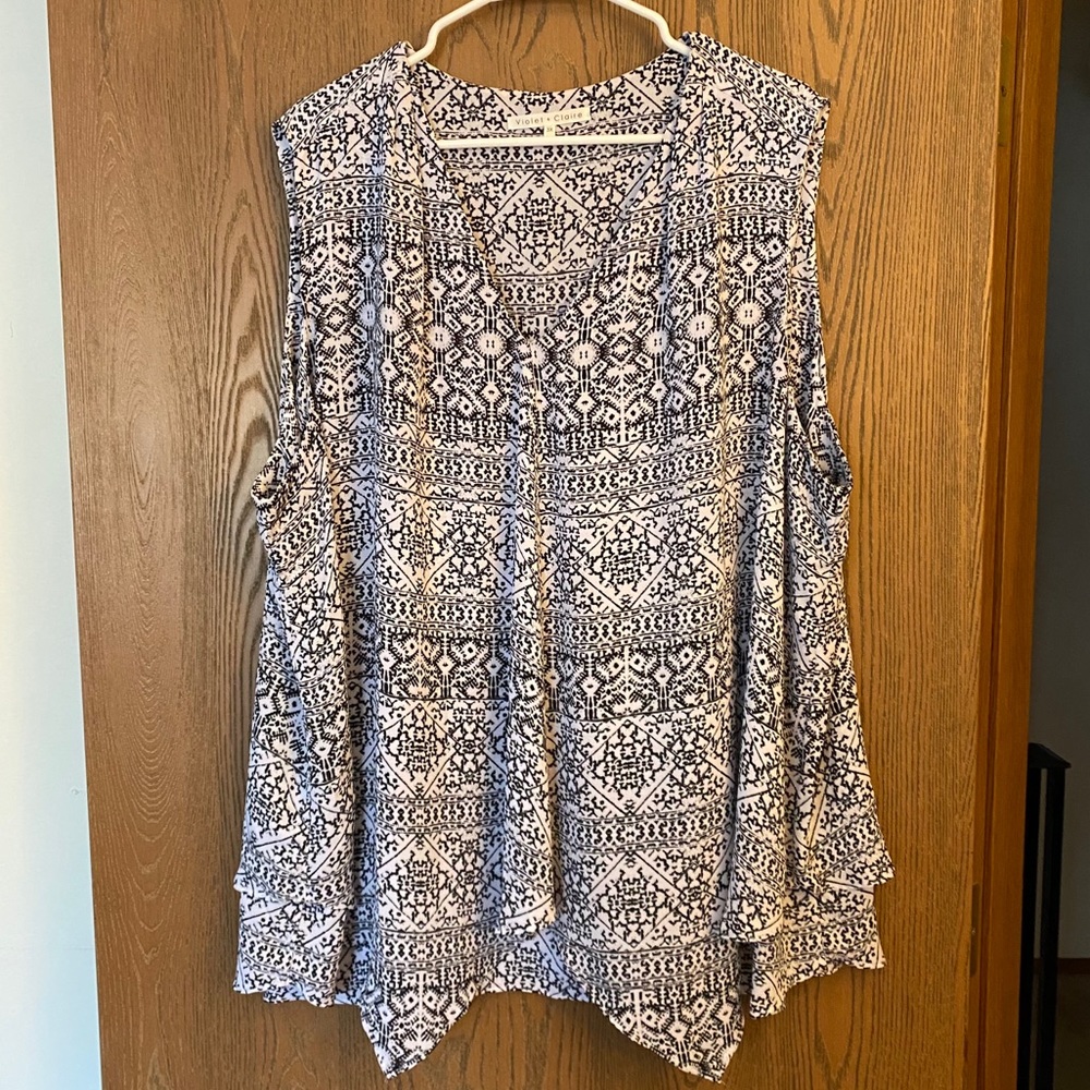 Violet + Claire Black & White Sleeveless Top sz 3x